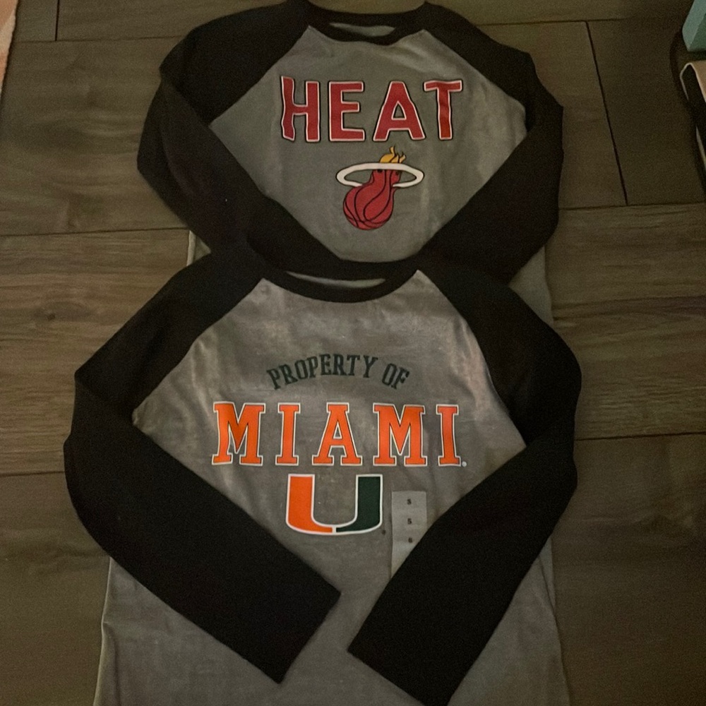 Miami Heat and Miami Hurricanes long sleeve duo, never worn! 🏈🏀💨🔥